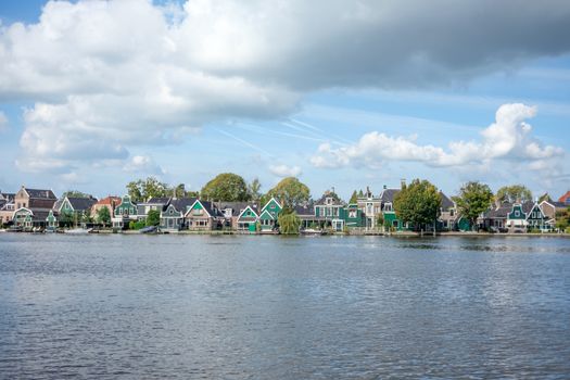 Weekendje weg in Nederland last minute in Boxmeer met zicht op het Weijerplein, terrassen en het centrum