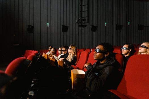 Gezellige filmavond in en rond Boxmeer met bioscoopstoelen, popcorn en uitgaanssfeer