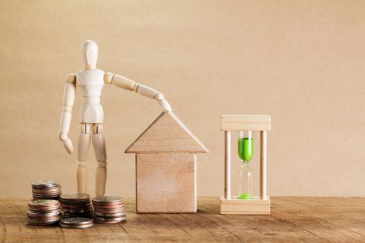 Huizenkoper in Boxmeer bekijkt hypotheek rente en maandlasten bij een woning