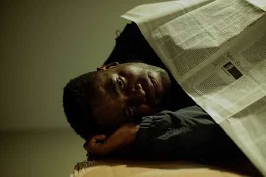 Samuel Onuha op een smartphonefeed, met socialmedia-profiel in beeld als onderwerp van zoekopdrachten in Boxmeer